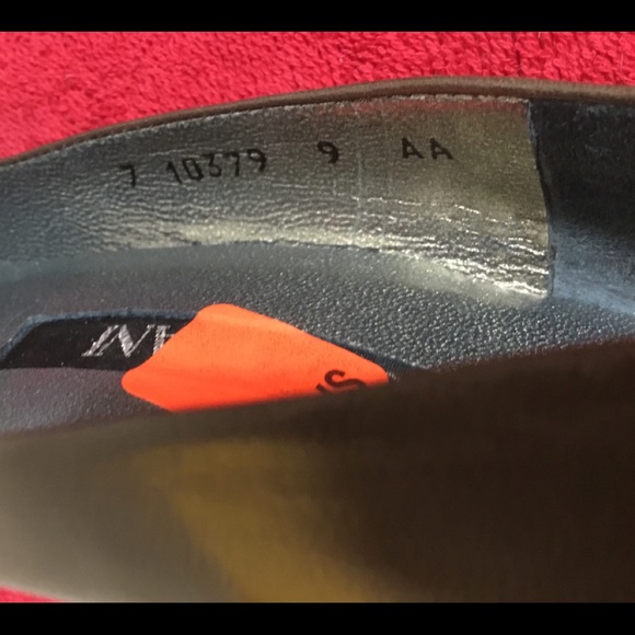 Modigliani Women Sz 9AA Taupe high heel Pumps EUC - Picture 6 of 8